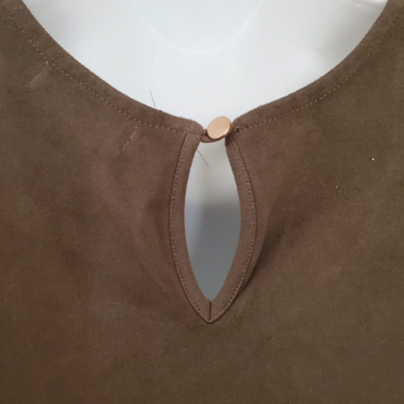 🔥3/$30 Chloe & Katie Tank - Picture 7 of 8